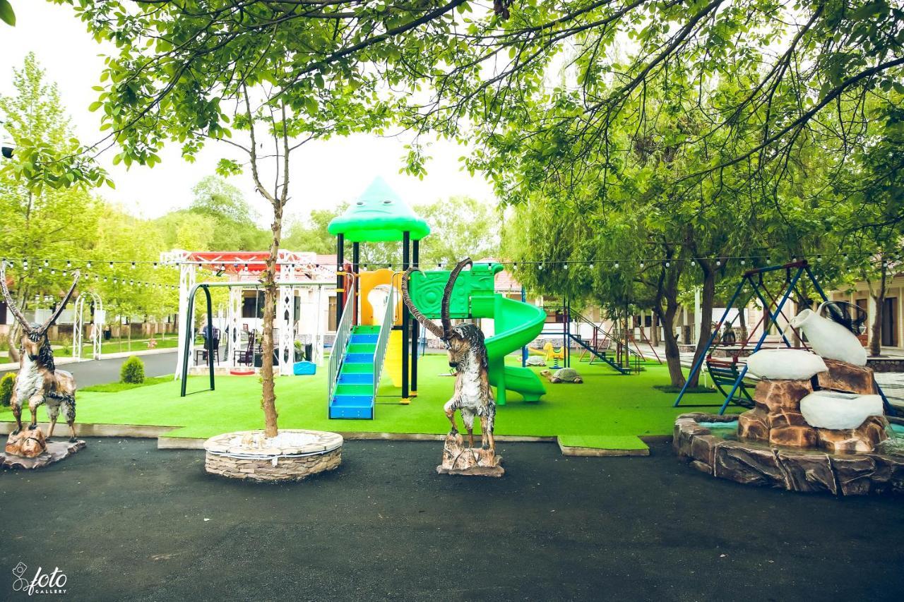 Su Sesi Hotel&Restorant Goygol Exterior photo
